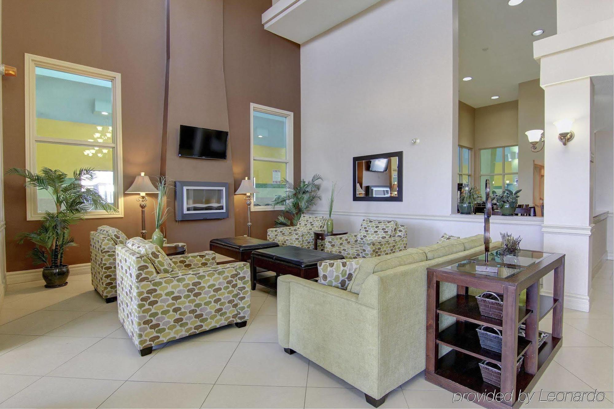 Comfort Inn & Suites Ambassador Bridge Windsor Bagian luar foto